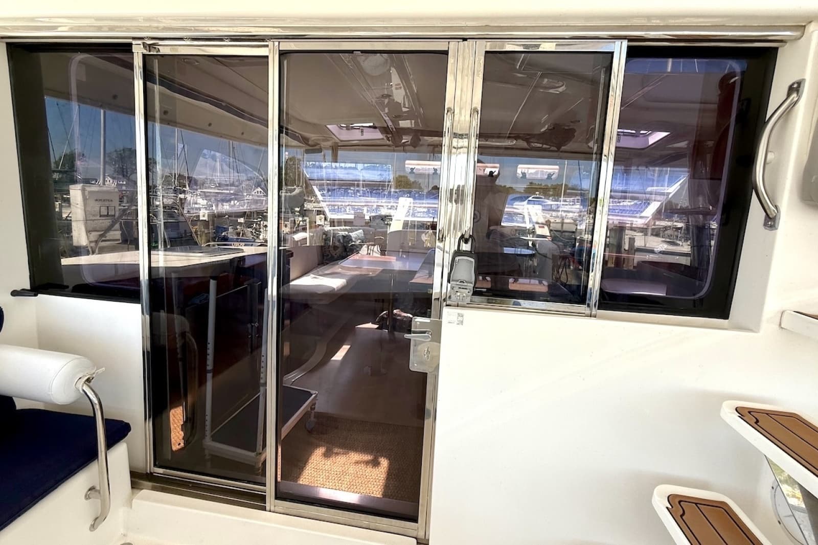 2010 Leopard 46 - Photo 48