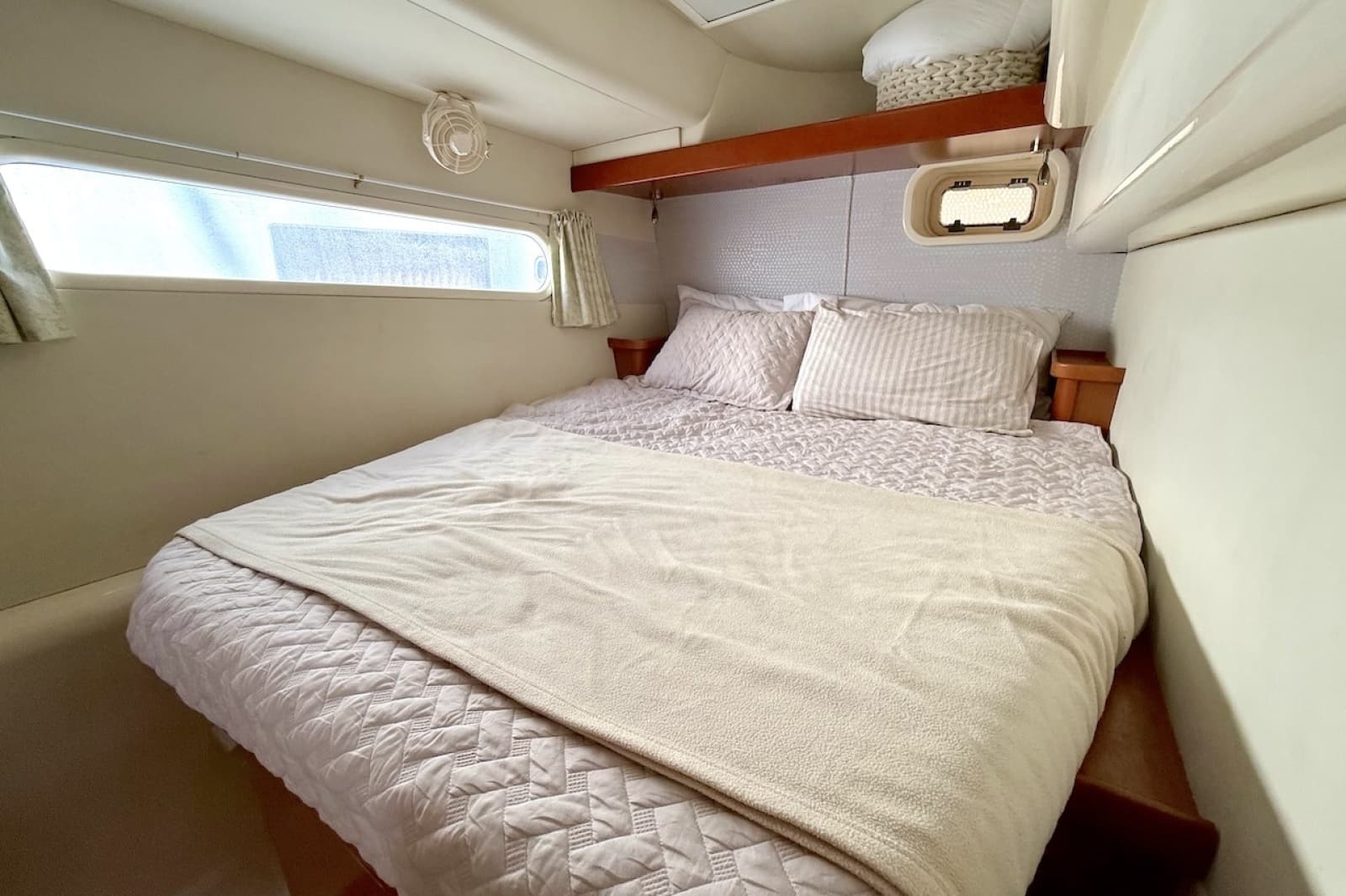 2010 Leopard 46 - Photo 71