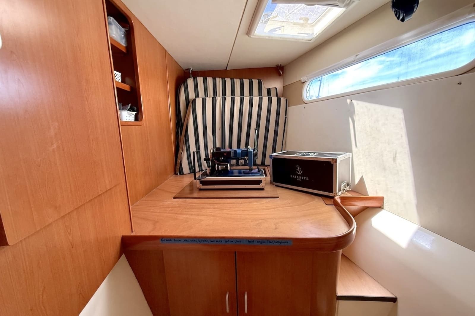 2010 Leopard 46 - Photo 68