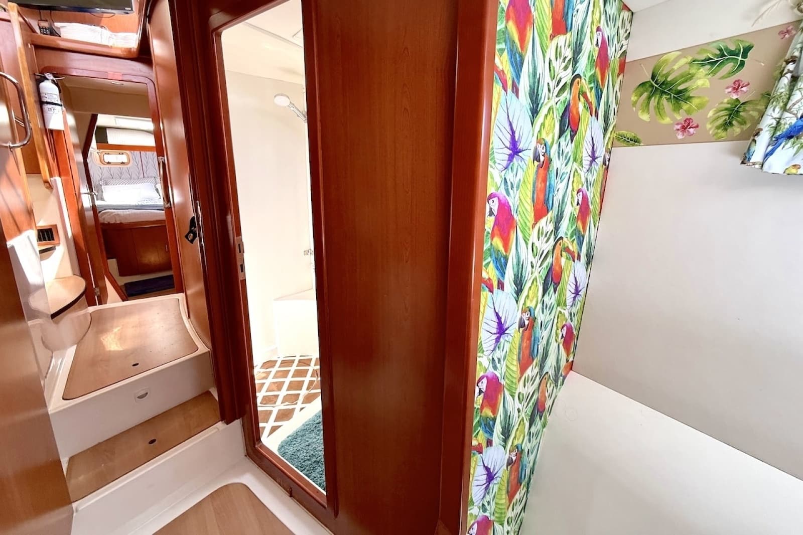 2010 Leopard 46 - Photo 59