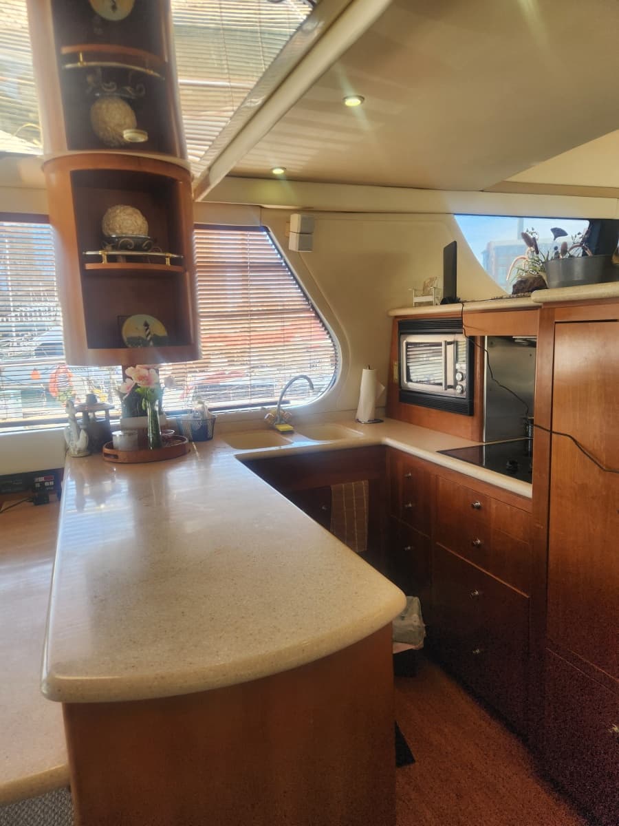 1998 Carver Voyager - Photo 15