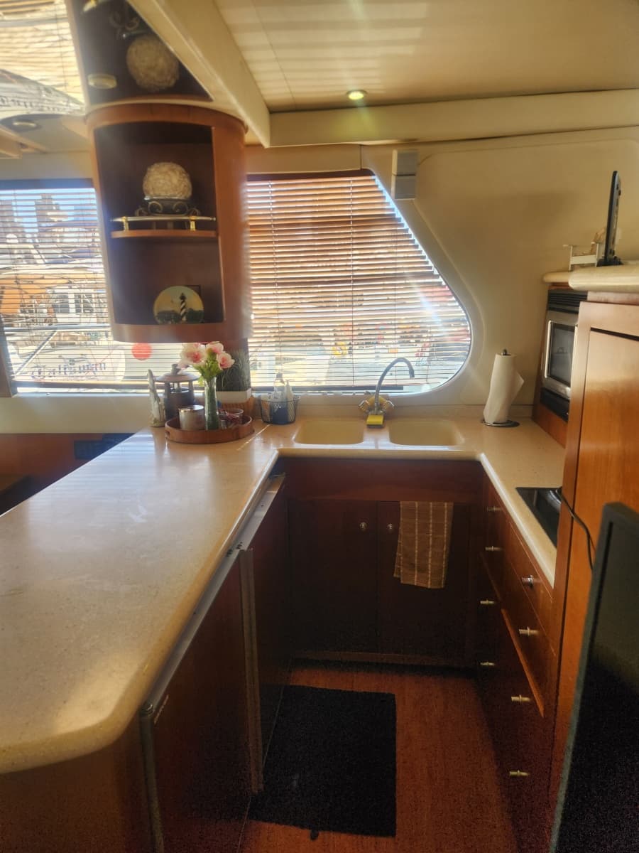 1998 Carver Voyager - Photo 17