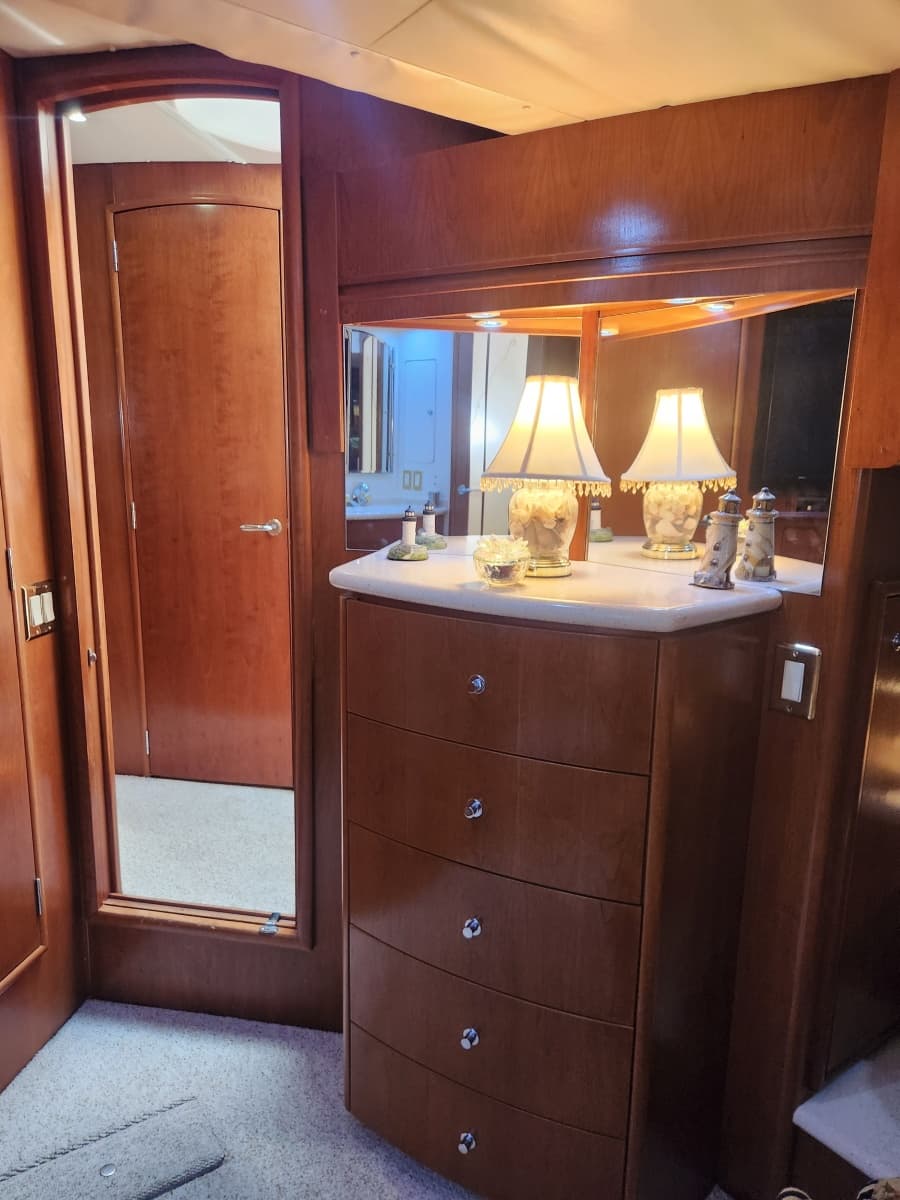 1998 Carver Voyager - Photo 33