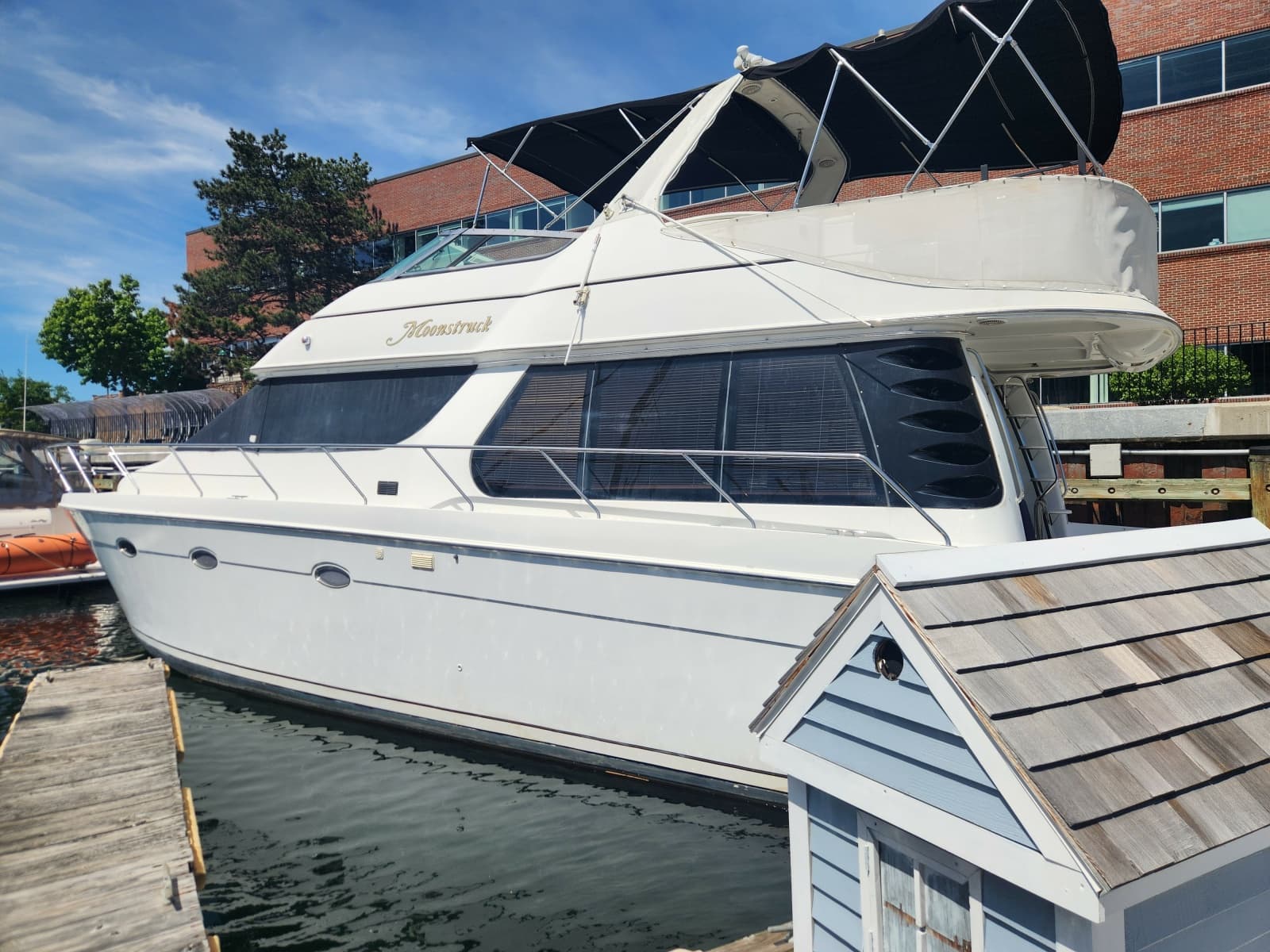 1998 Carver Voyager - Photo 1