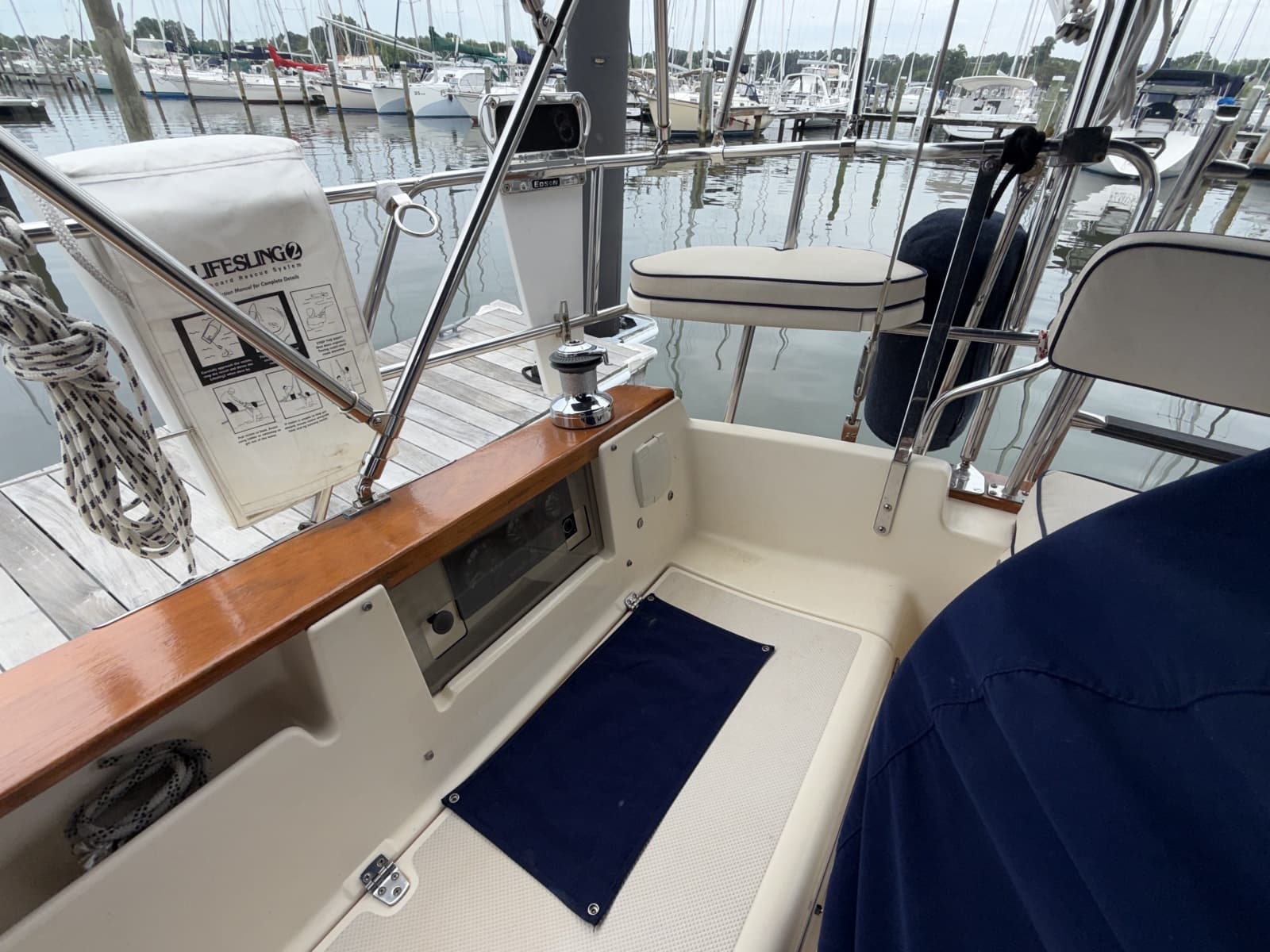 1997 Island Packet 350 - Photo 23