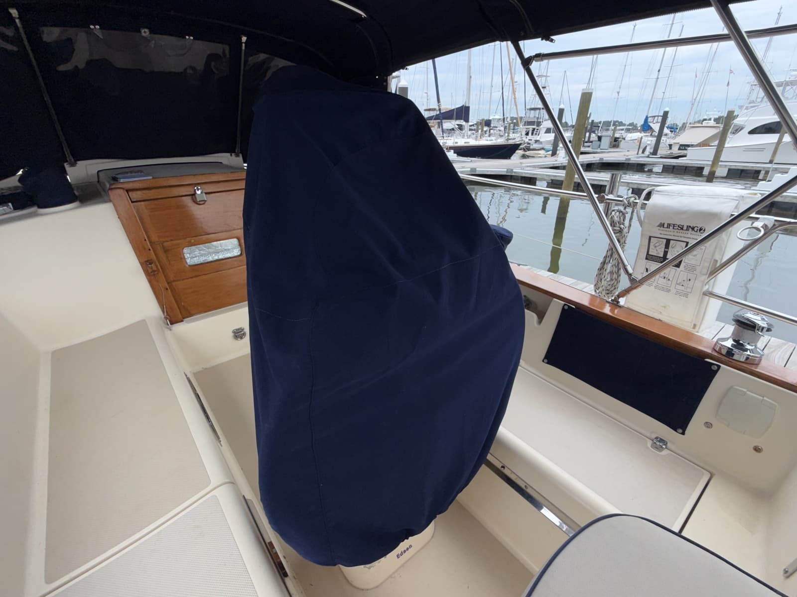 1997 Island Packet 350 - Photo 22