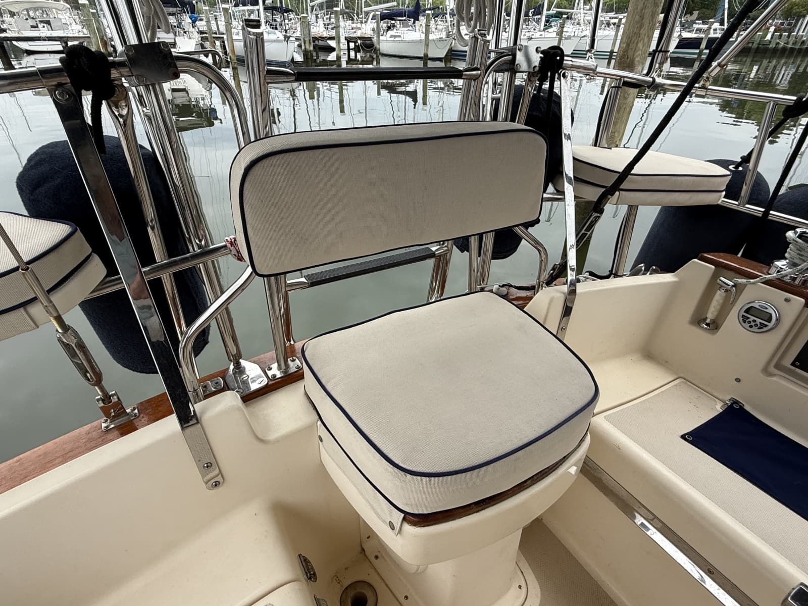 1997 Island Packet 350 - Photo 27