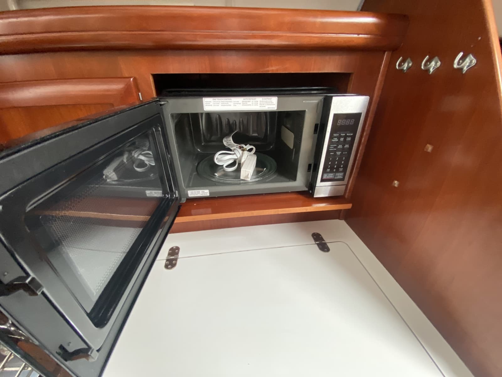 2004 Beneteau 373 - Photo 61