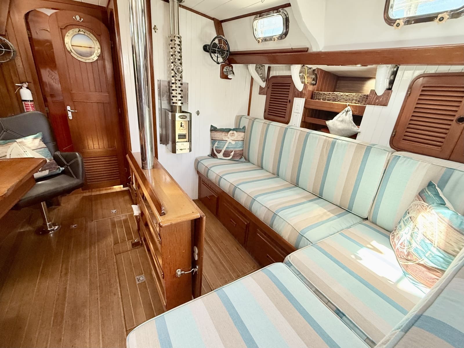 1985 Tayana Vancouver 42 - Photo 19
