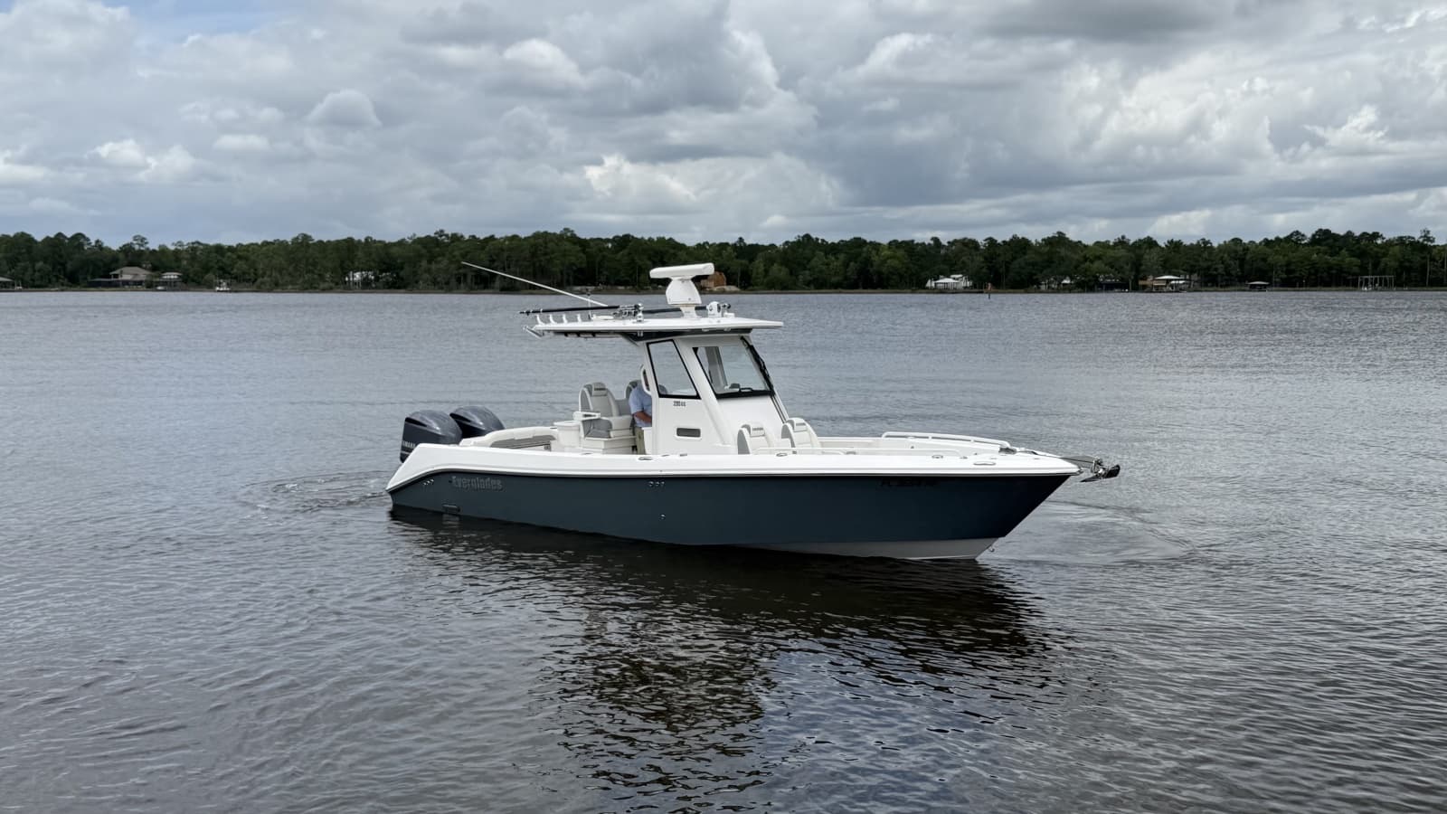2016 Everglades 295 Center Console - Photo 2