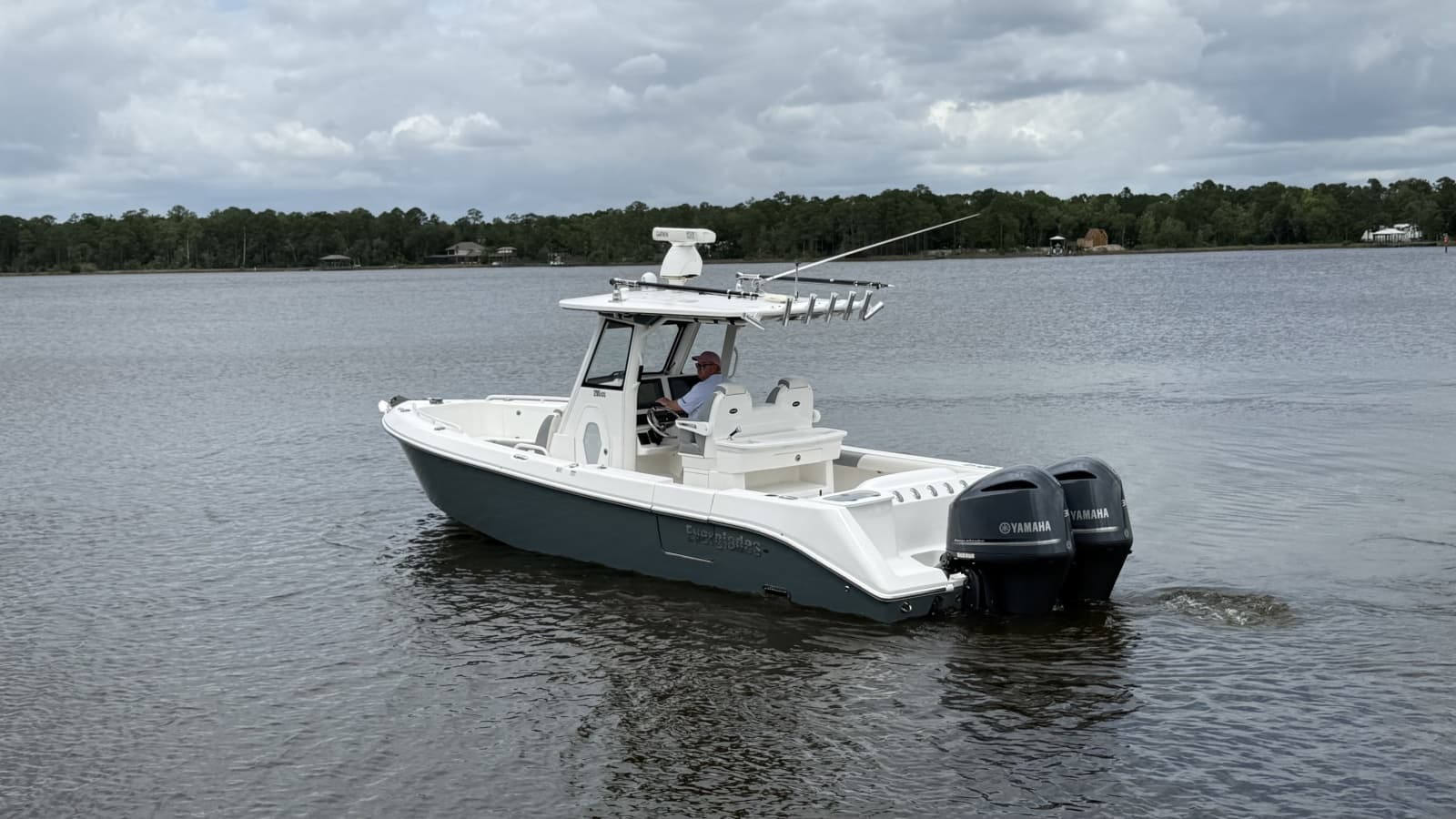 2016 Everglades 295 Center Console - Photo 5
