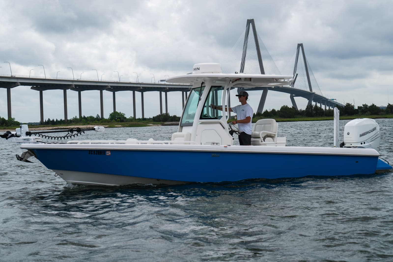 2020 Everglades 253CC - Photo 17