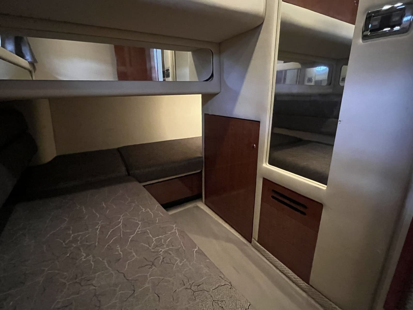 2003 Sea Ray 480 Sedan Bridge - Photo 37