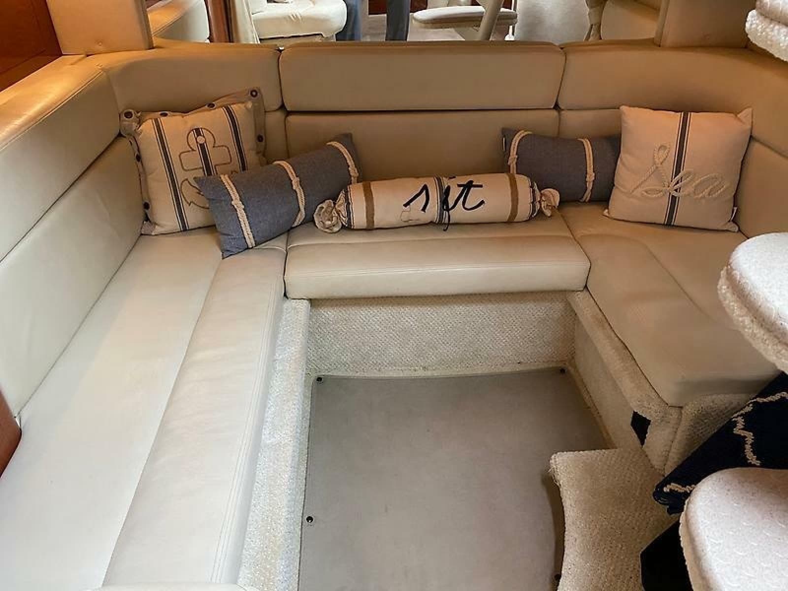 2004 Sea Ray 320 Sundancer - Photo 15