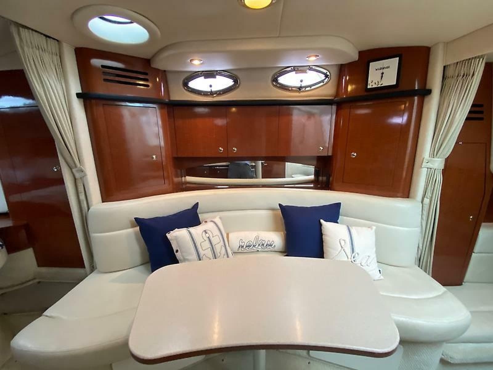 2004 Sea Ray 320 Sundancer - Photo 14