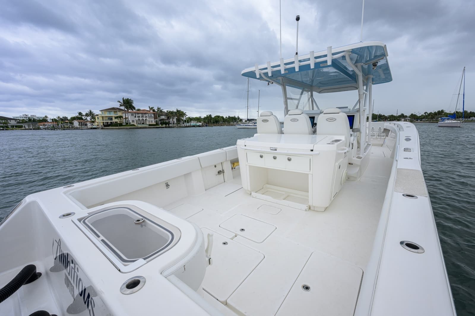 2019 Invincible 42 Open - Photo 14