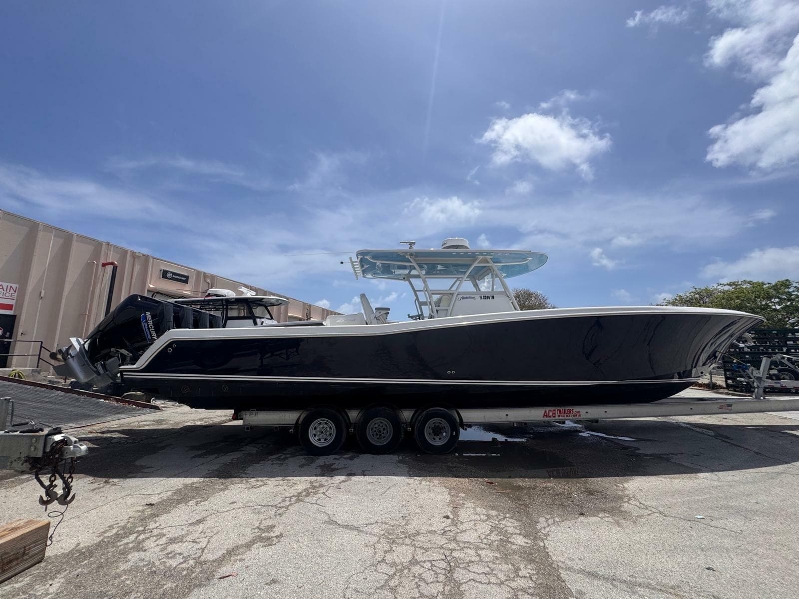 2019 Invincible 42 Open - Photo 38