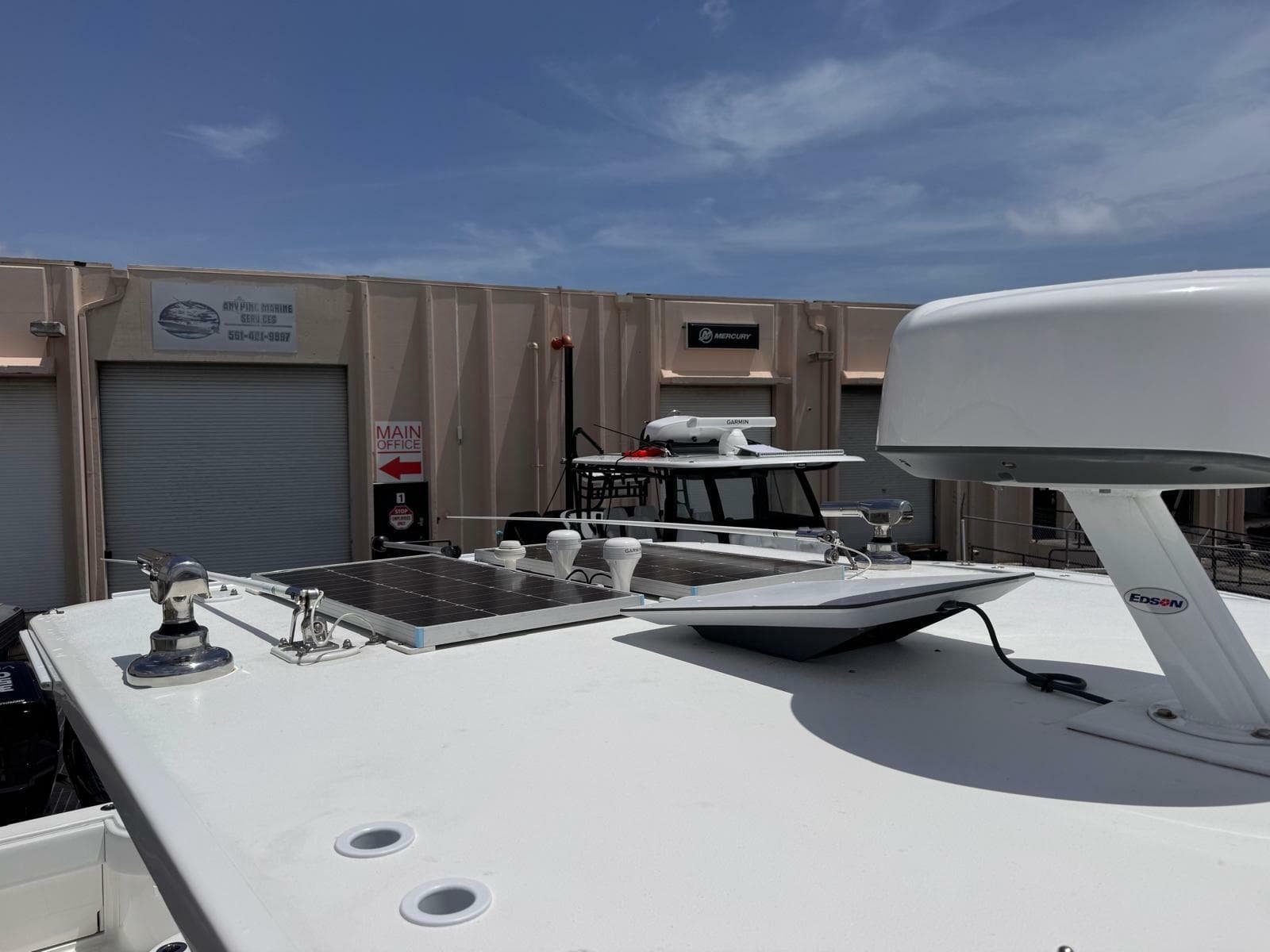 2019 Invincible 42 Open - Photo 32