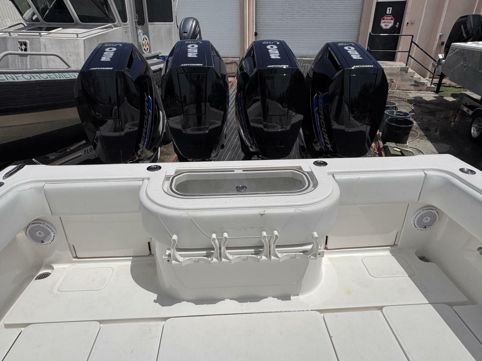 2019 Invincible 42 Open - Photo 33