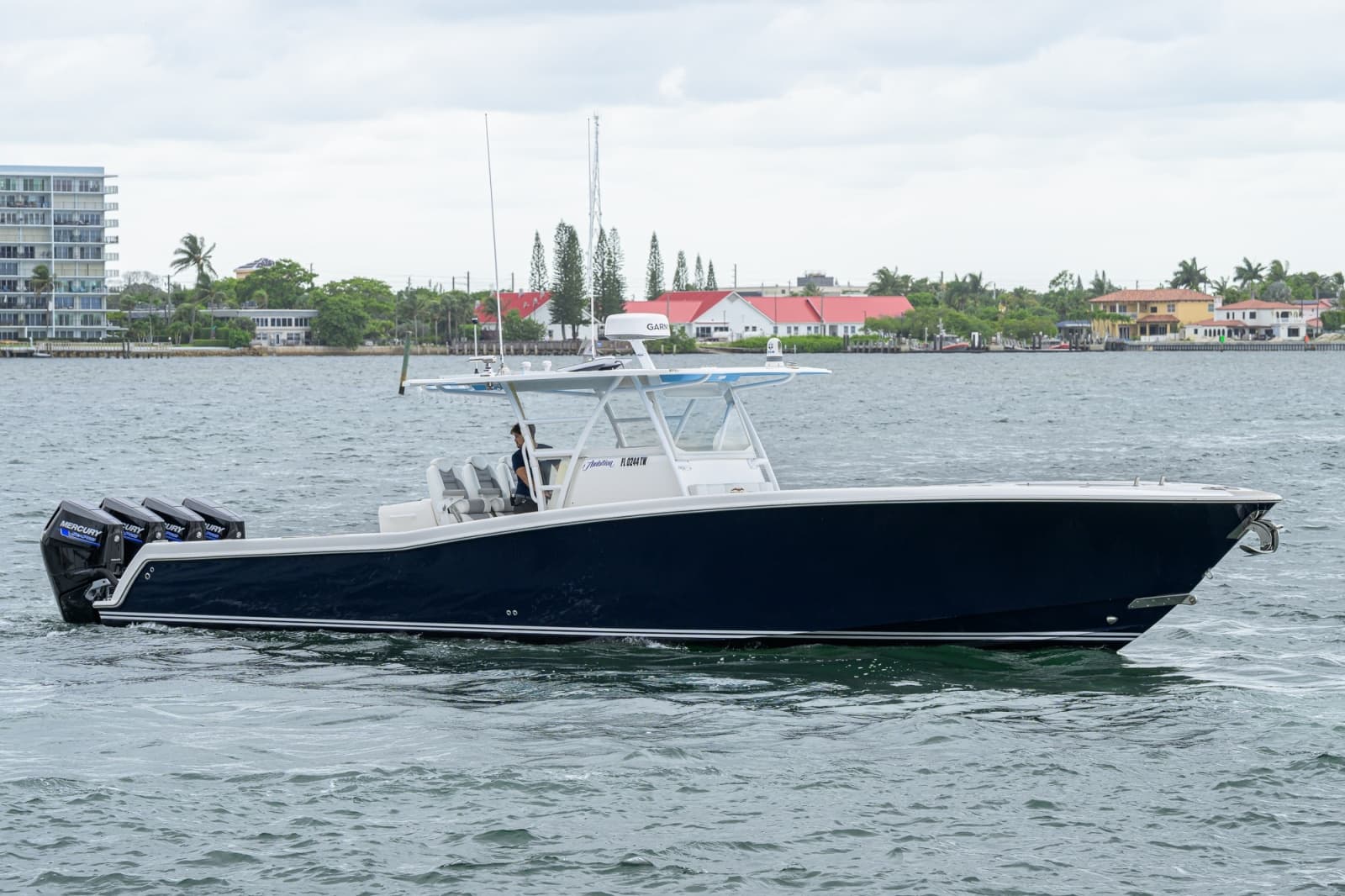 2019 Invincible 42 Open - Photo 1