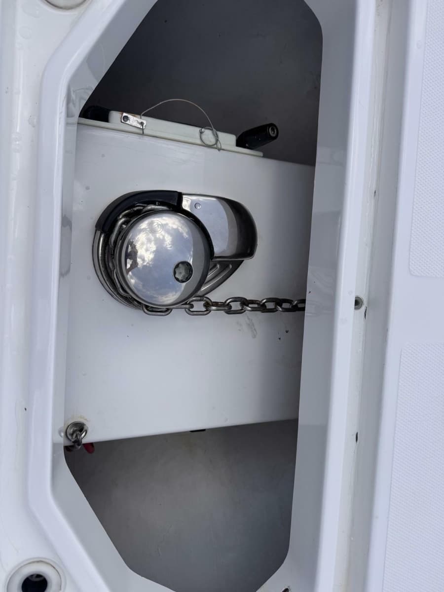 2019 Invincible 42 Open - Photo 24
