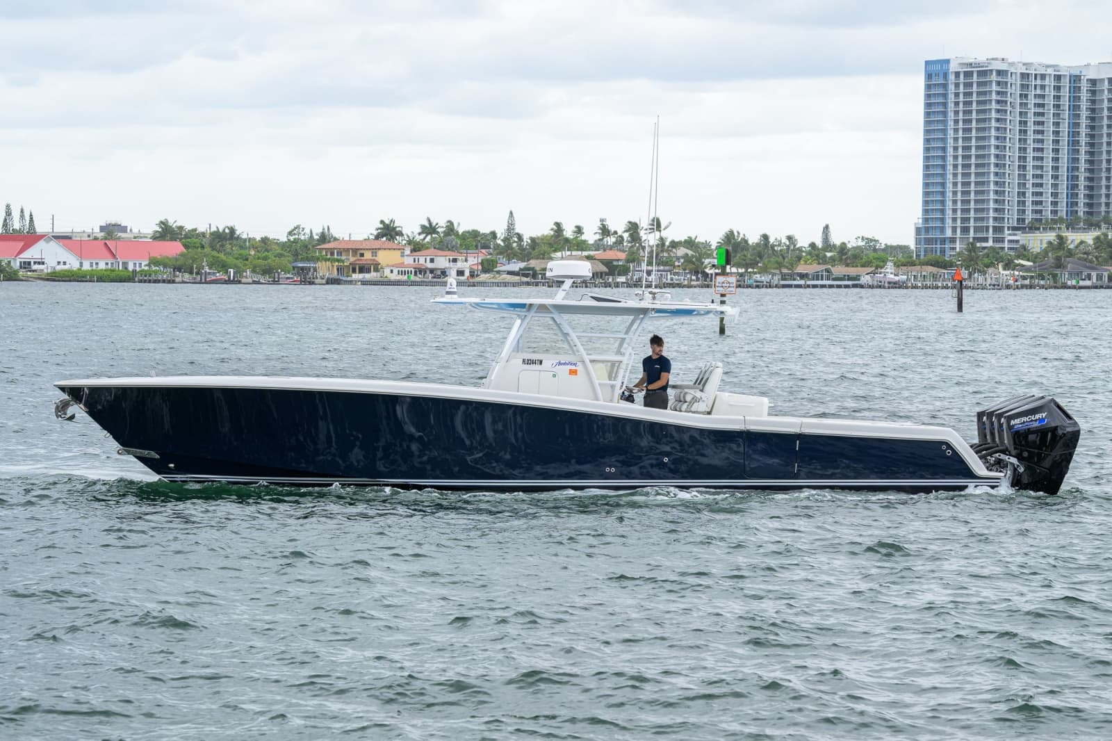 2019 Invincible 42 Open - Photo 31