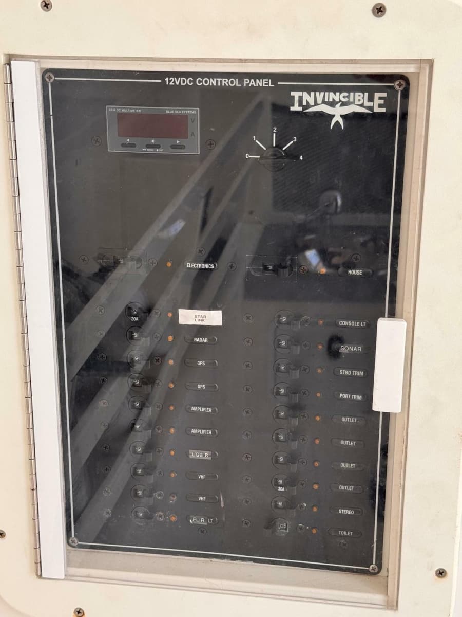 2019 Invincible 42 Open - Photo 22