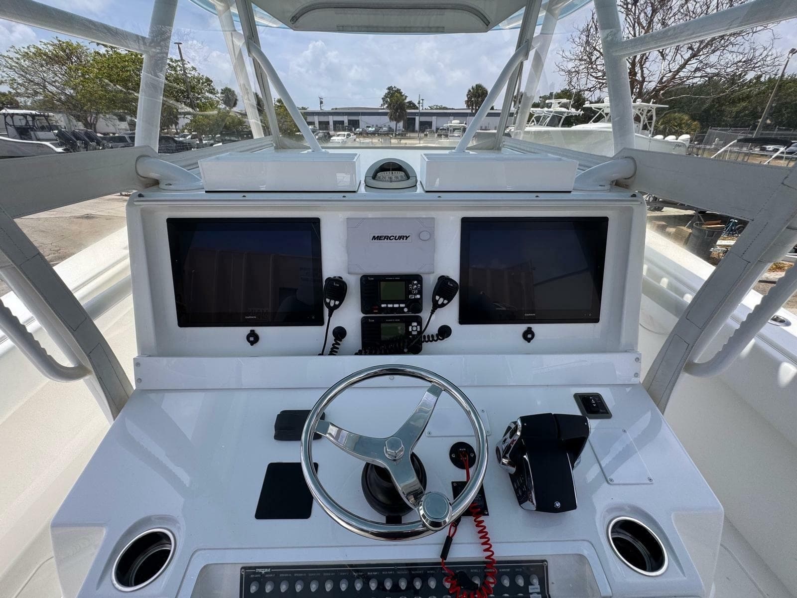 2019 Invincible 42 Open - Photo 14