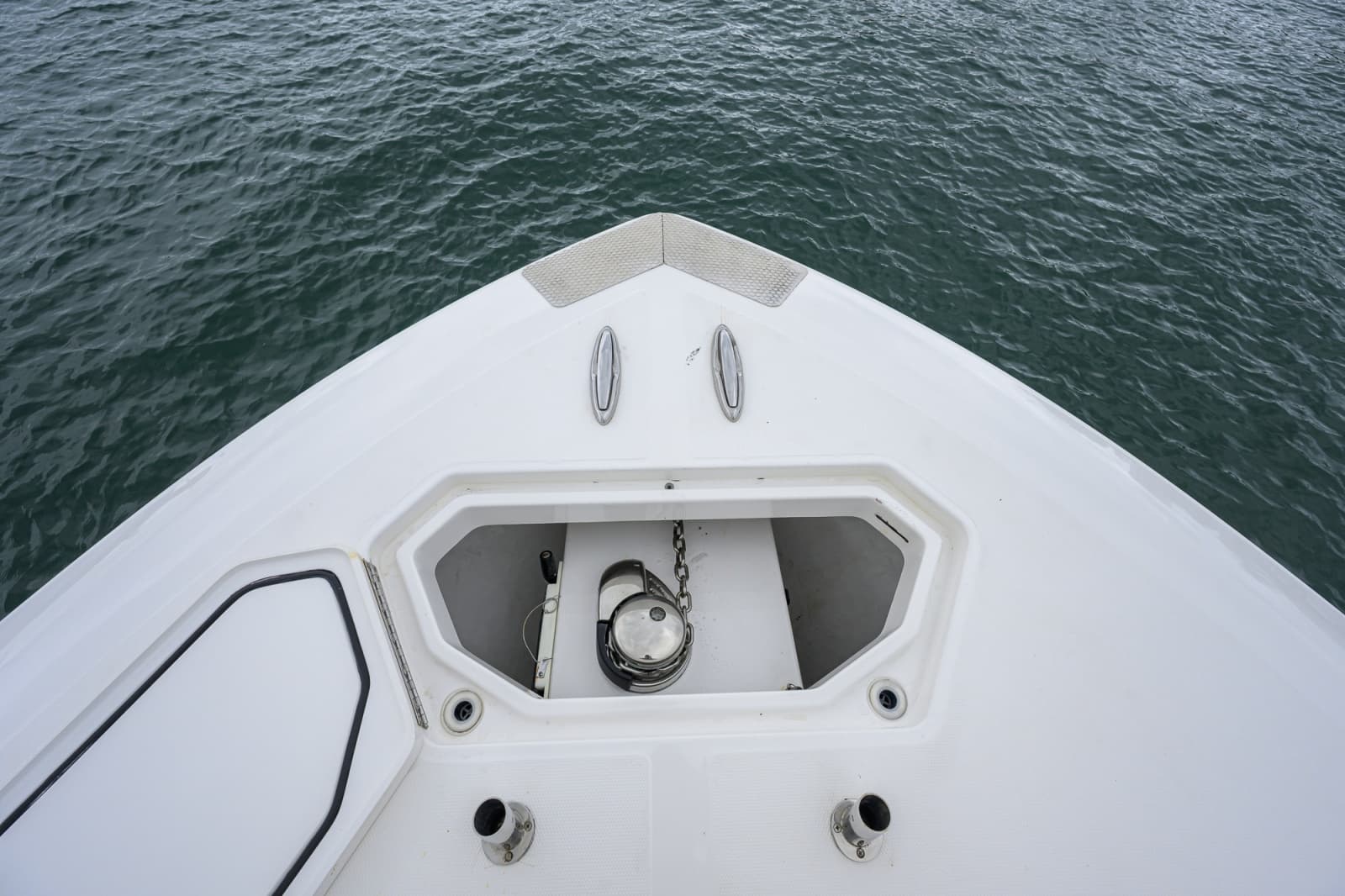 2019 Invincible 42 Open - Photo 7