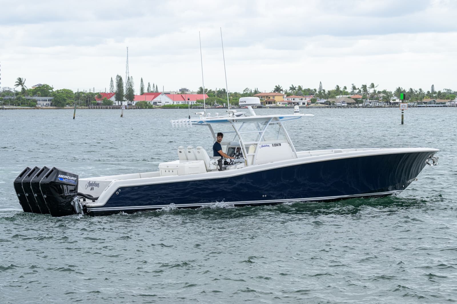 2019 Invincible 42 Open - Photo 32
