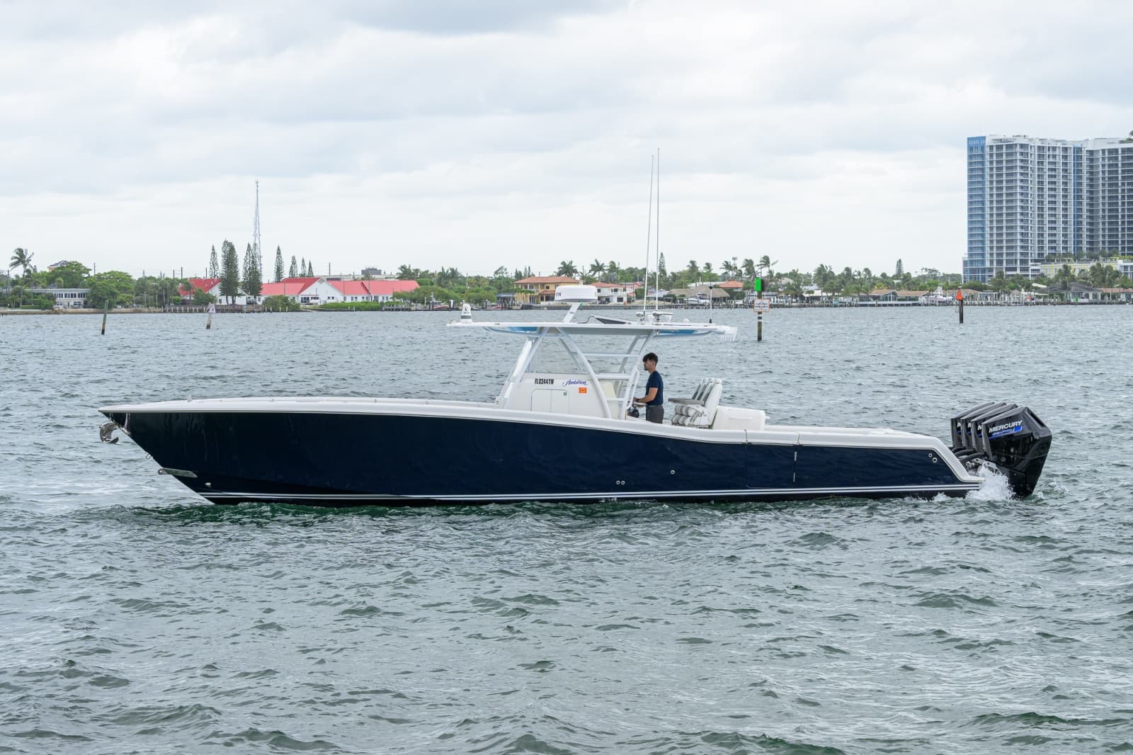 2019 Invincible 42 Open - Photo 30