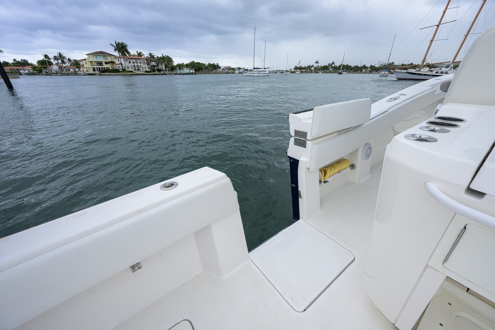 2019 Invincible 42 Open - Photo 18