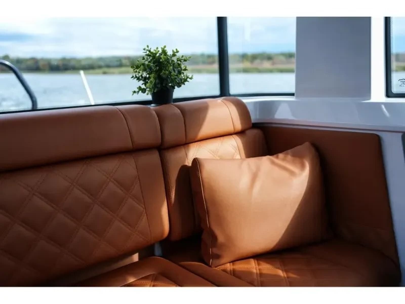 2022 Axopar 37 XC CROSS CABIN - Photo 37