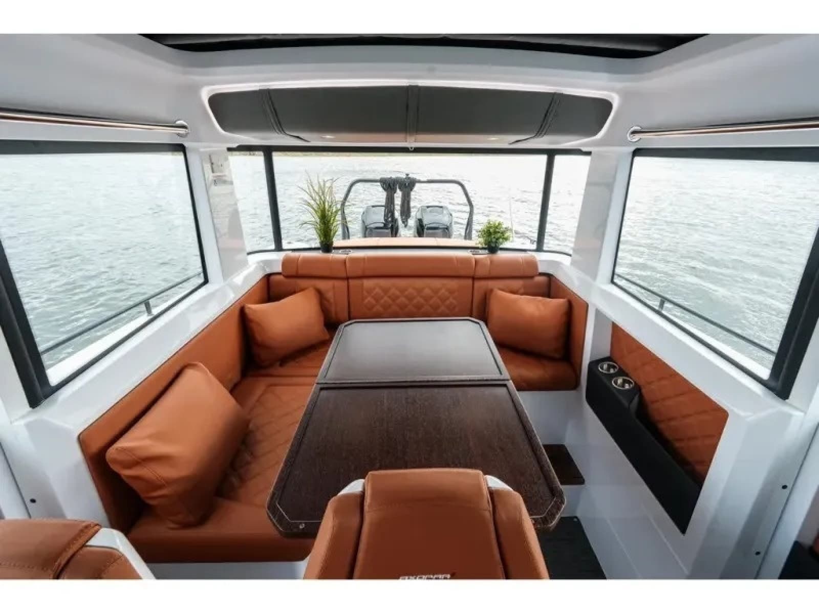 2022 Axopar 37 XC CROSS CABIN - Photo 11