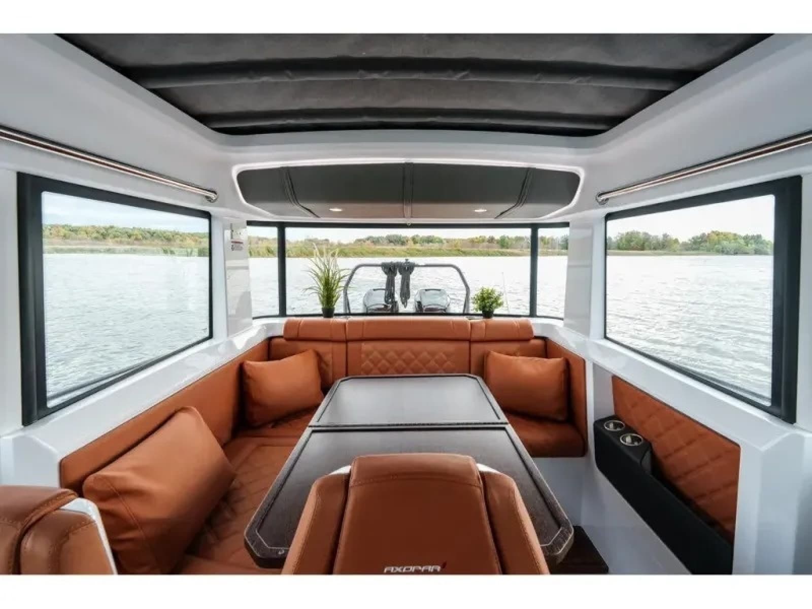 2022 Axopar 37 XC CROSS CABIN - Photo 10