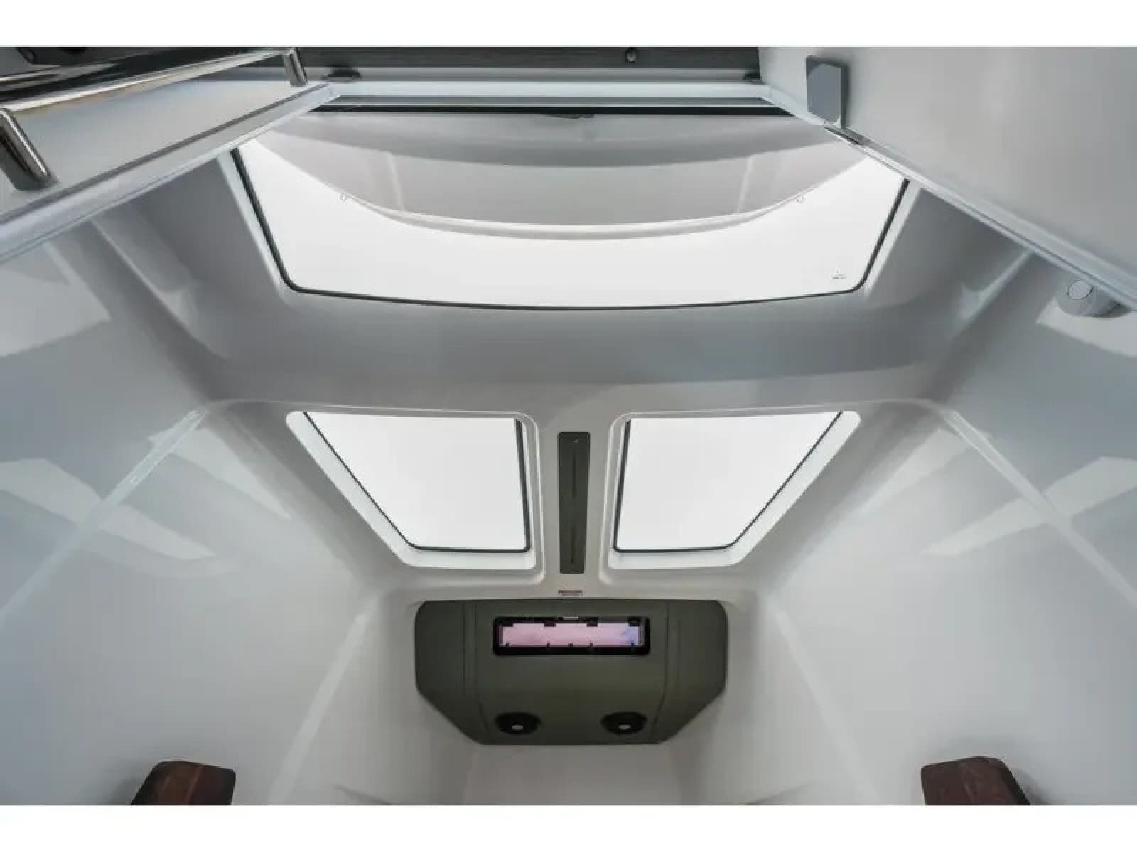 2022 Axopar 37 XC CROSS CABIN - Photo 30