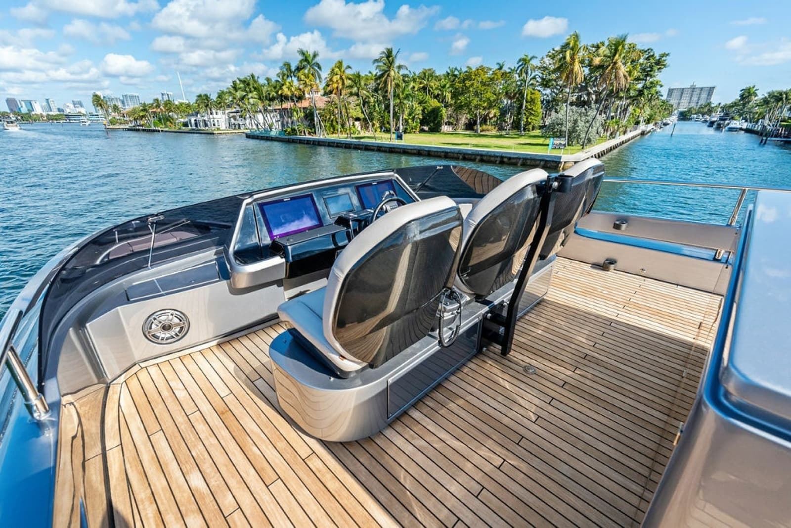 2025 Pershing GTX80 - Photo 21