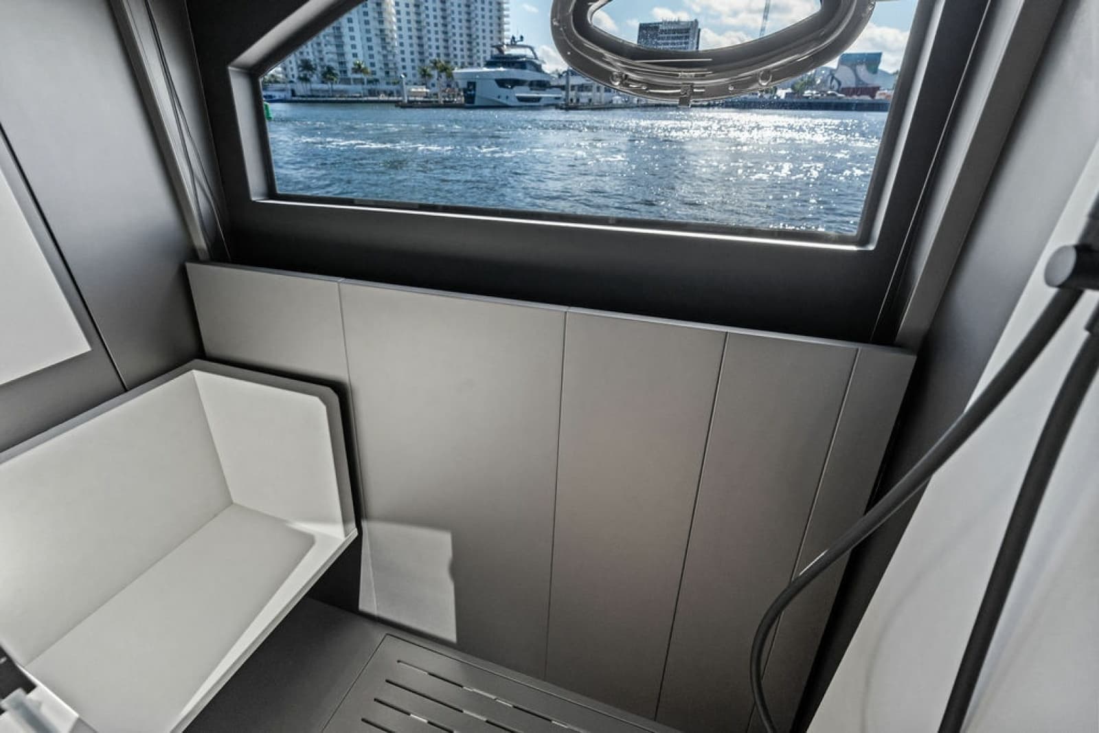 2025 Pershing GTX80 - Photo 74