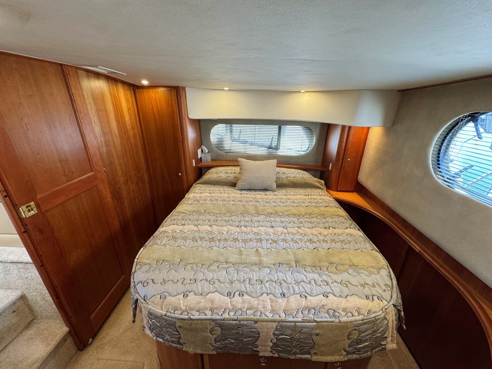 2002 Silverton 39 Motor Yacht - Photo 55