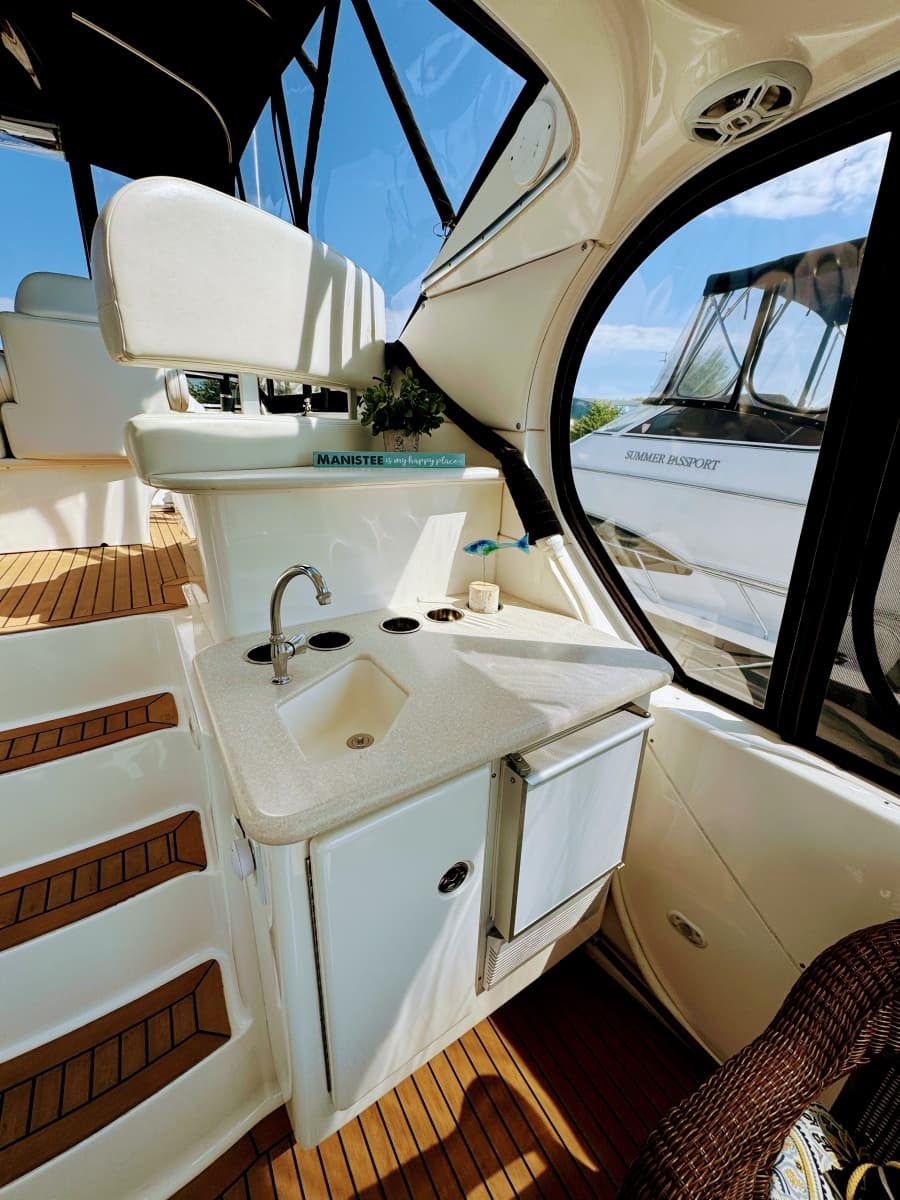 2002 Silverton 39 Motor Yacht - Photo 27
