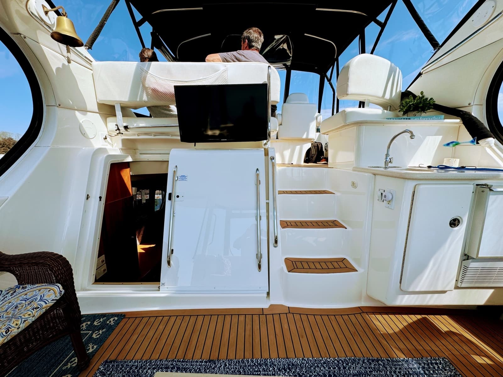 2002 Silverton 39 Motor Yacht - Photo 28