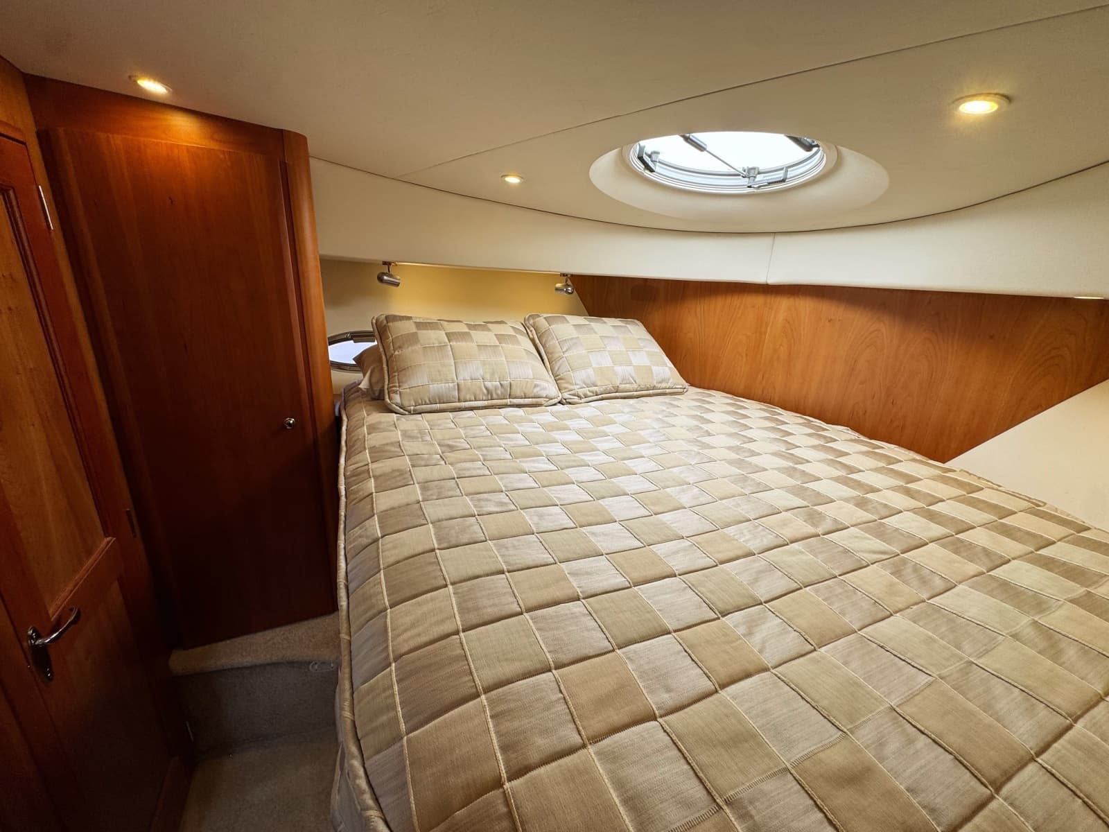 2002 Silverton 39 Motor Yacht - Photo 49