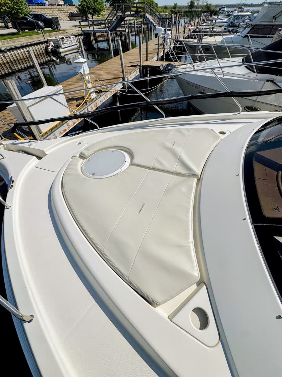 2002 Silverton 39 Motor Yacht - Photo 10