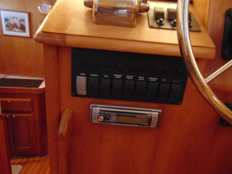 2004 Sabre Flybridge - Photo 17