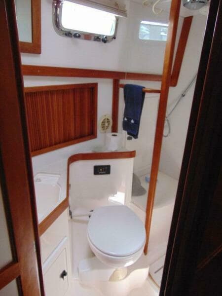2004 Sabre Flybridge - Photo 20