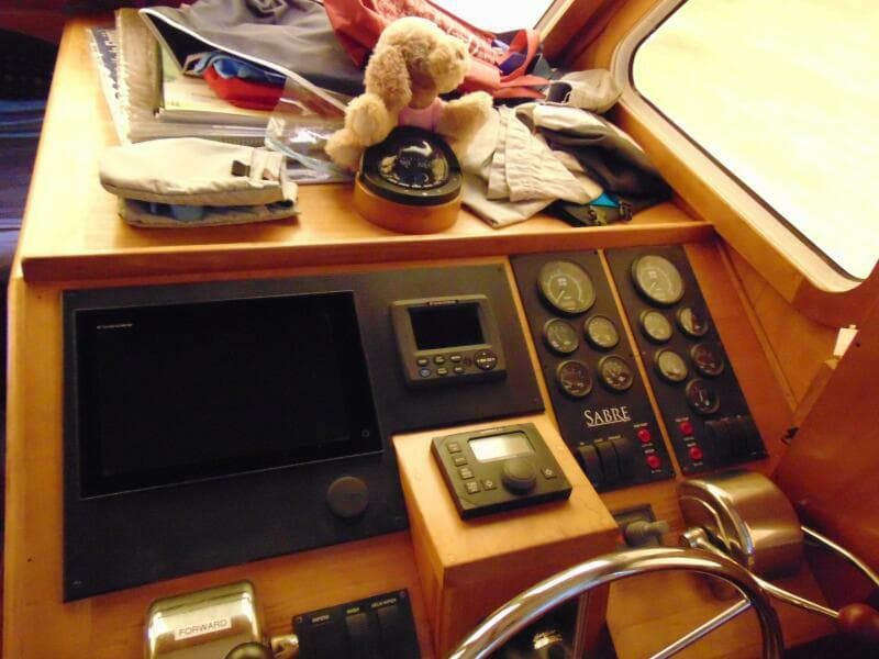 2004 Sabre Flybridge - Photo 16