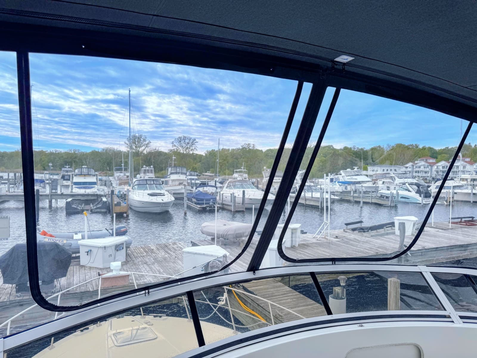1999 Carver 406 Aft Cabin Motor Yacht - Photo 11