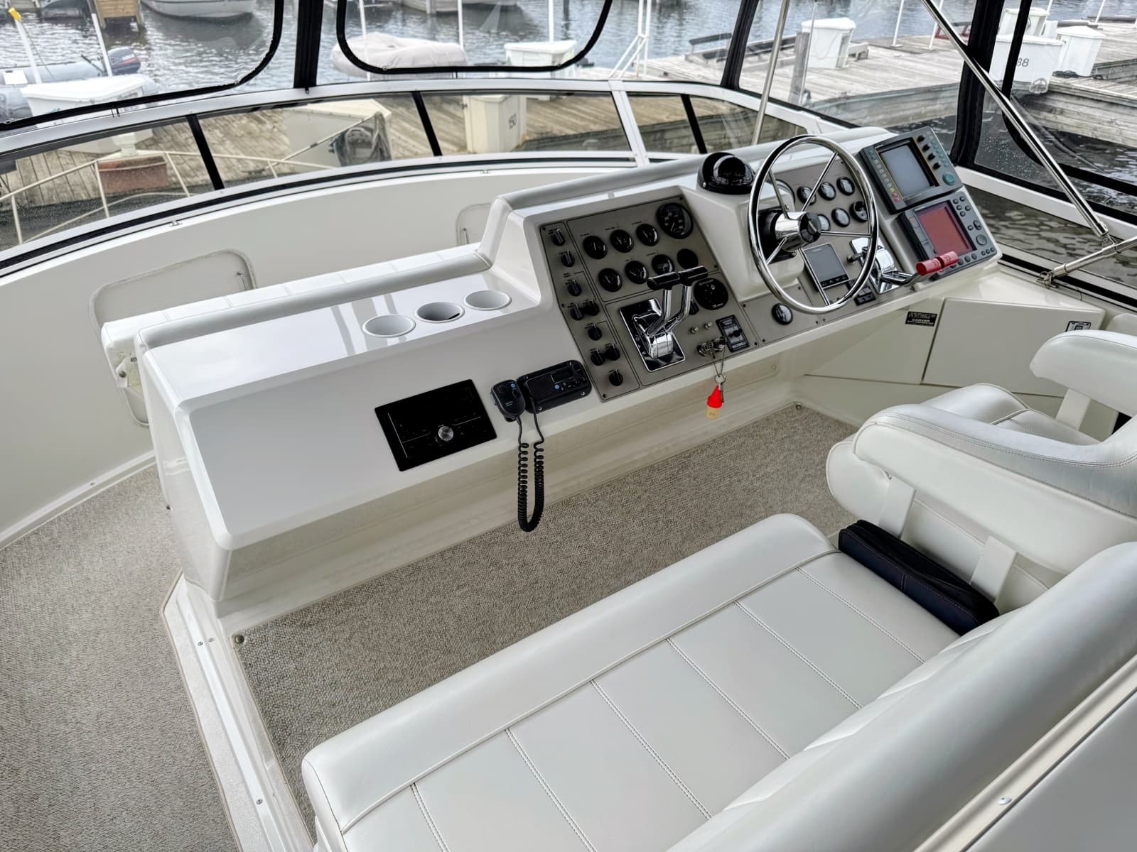 1999 Carver 406 Aft Cabin Motor Yacht - Photo 15