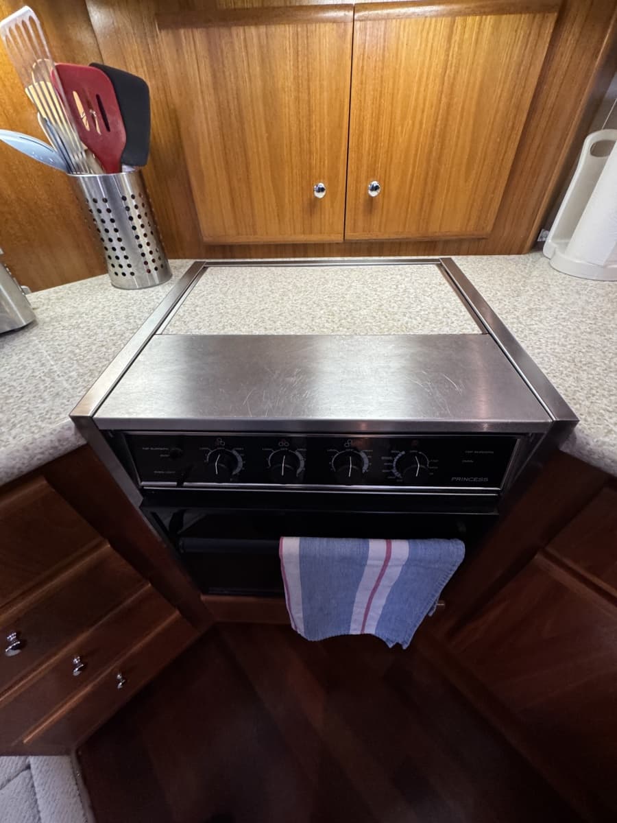 1999 Carver 406 Aft Cabin Motor Yacht - Photo 41
