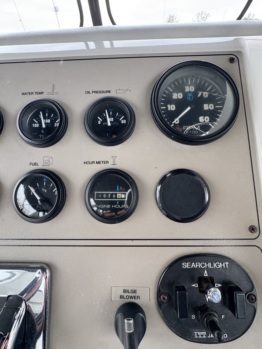 1999 Carver 406 Aft Cabin Motor Yacht - Photo 26